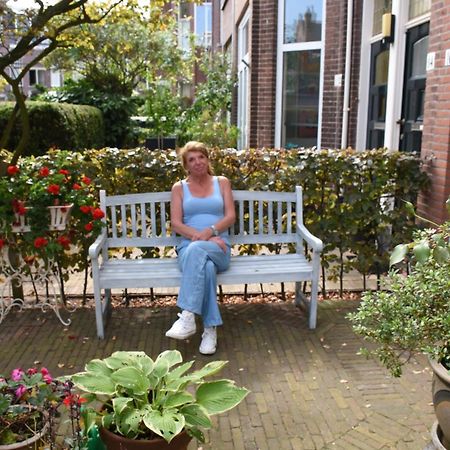 Bed & Breakfast Leonie กรุงเฮก ภายนอก รูปภาพ